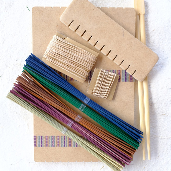 い草手織りコースター作り体験キット（早島の夜/青系5色セット） 2枚目の画像