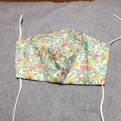 LibertyPrintの立体マスクインナー2枚とゴム付き 1枚目の画像