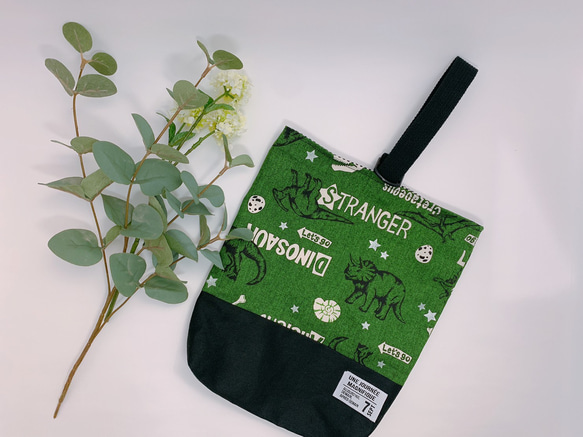 ダイナソー緑×黒⁑シューズバック、レッスンバックセット《送料無料》 3枚目の画像