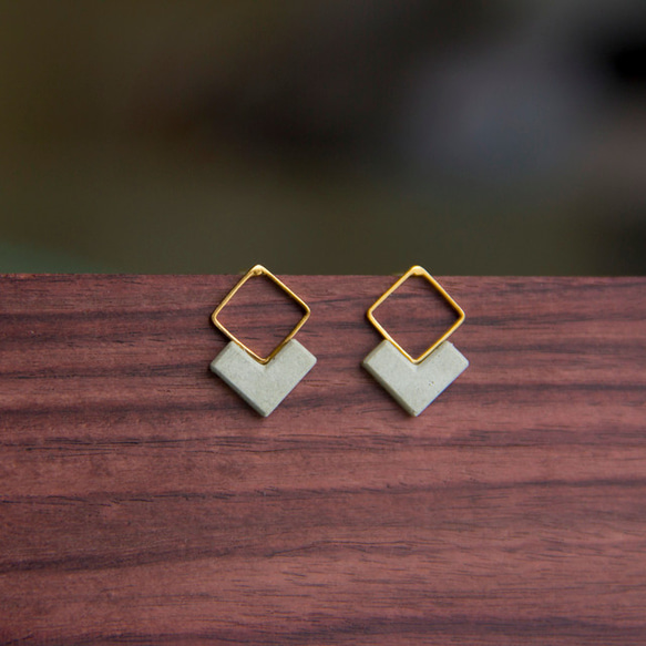 Square on Square Earring 第1張的照片