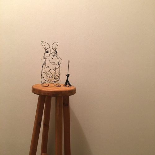ワイヤーアート ワイヤークラフト 月を抱えるうさぎ 立体 ワイヤーアート ワイヤークラフト 月を抱えるうさぎ 立体