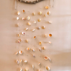これからの季節にぴったり☺︎流木貝殻タペストリー 3枚目の画像