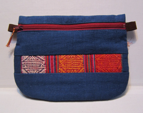 ロウシルクポーチ(ブータン手織布)＆藍染布パッチポーチ 1枚目の画像