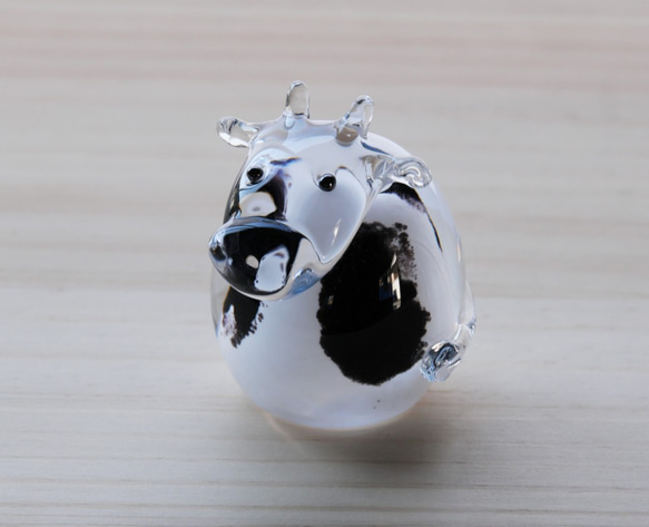 ガラスの干支 丑年 2021・うし（単体） 1枚目の画像