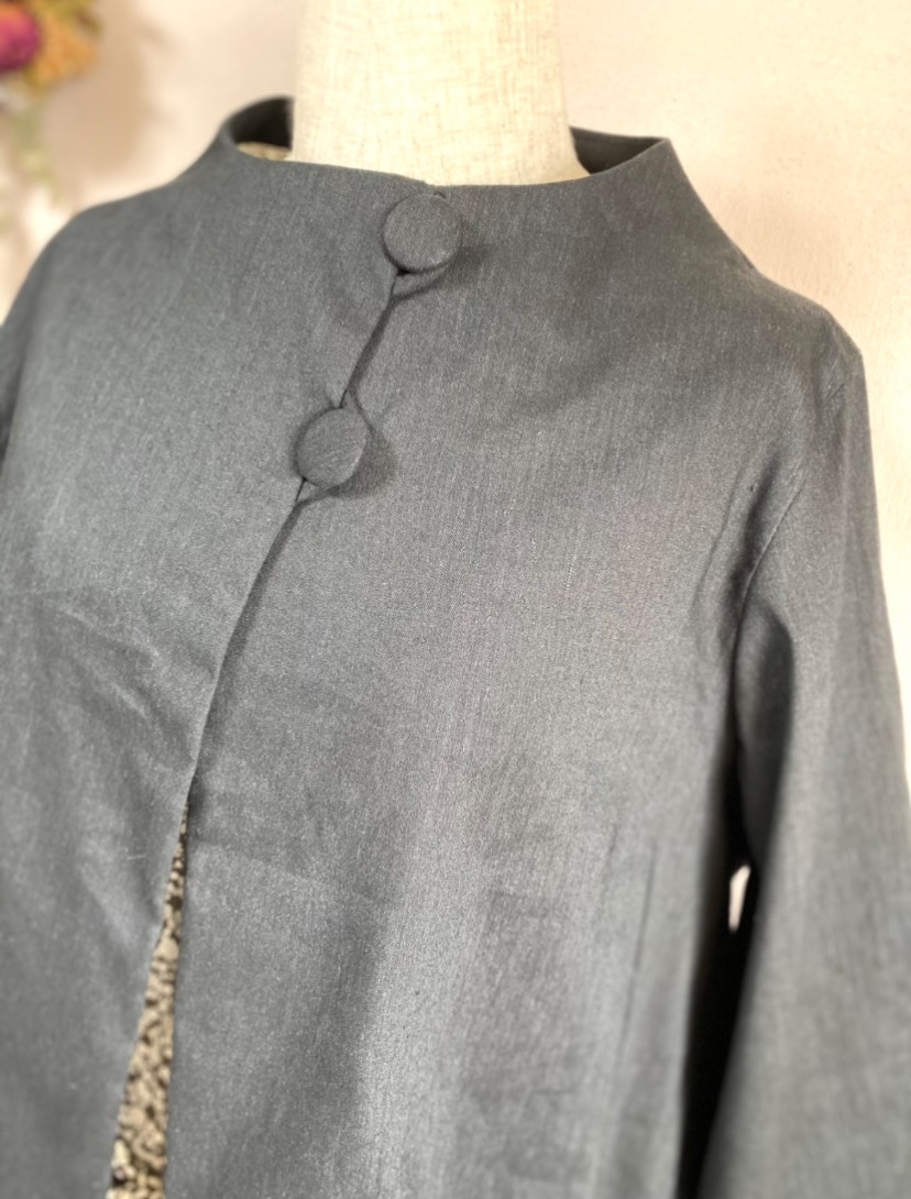 《大きいサイズ》　ストレッチリネンのボトルネック　ショートジャケット　Ｌ•ＬＬ•１３号対応　ワンサイズ　ブラック