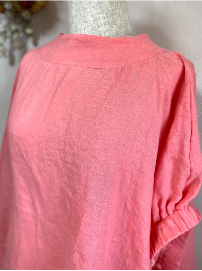 《大きいサイズ》　ベルギー　LIBECOリネンのボトルネック四角いブラウス　フリーサイズ　コーラルピンク 11,388円