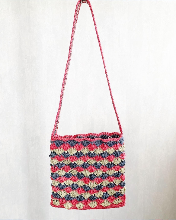 【一点限り】お花柄の網模様　カラフル　ショルダーバッグ　手編み 7枚目の画像