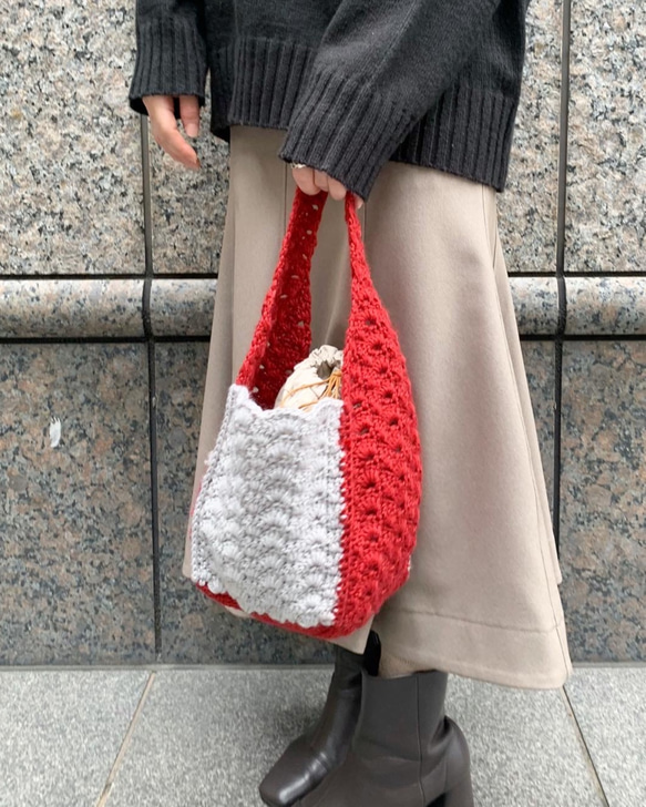 【かぎ針編み】ボックス型ニットバッグ　グレー×レッド　バイカラー　 10枚目の画像