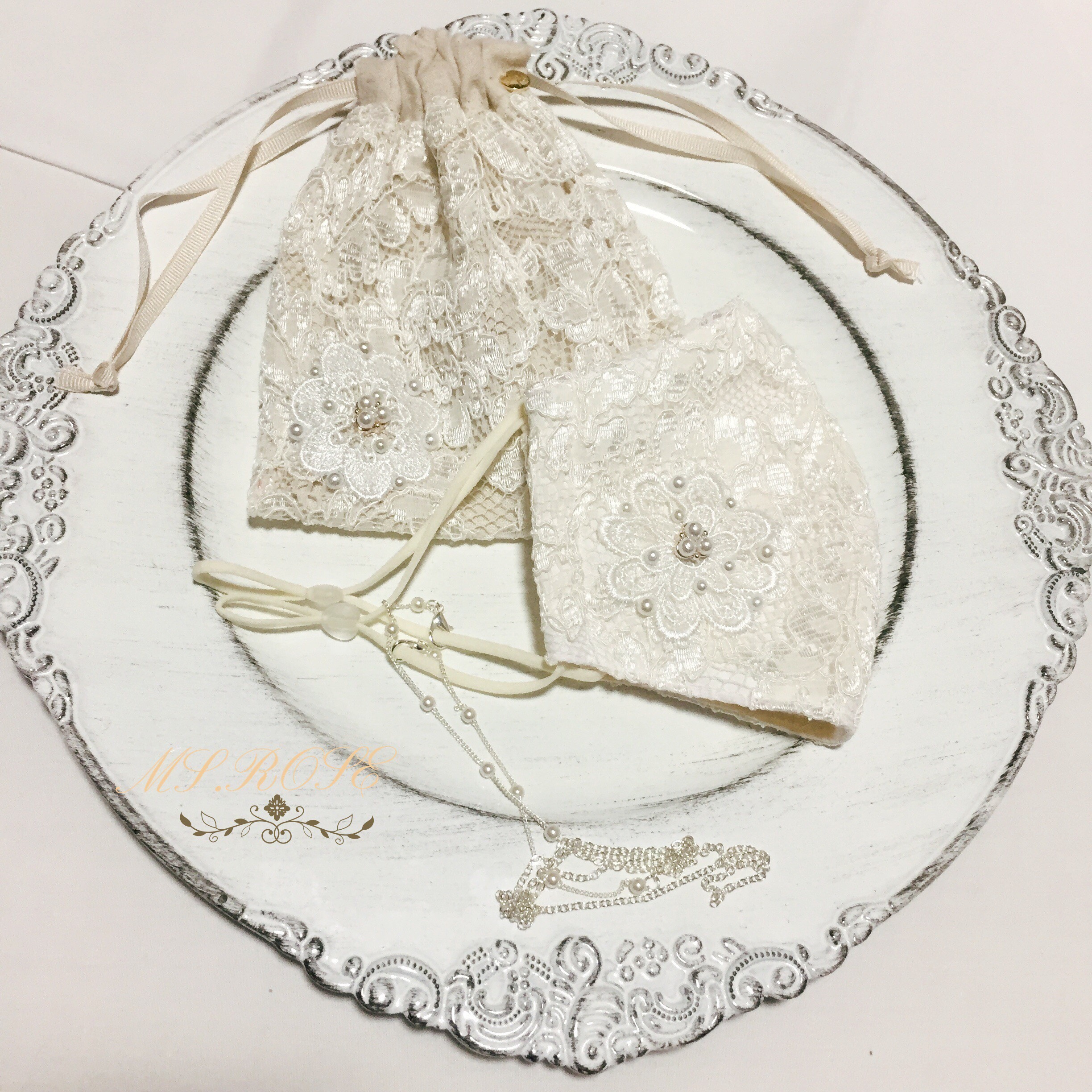 ❤️三点セット❤️選べるサイズ❤️清楚な大人フェミニンレースマスク♥抗菌抗ウイルス加工生地使用立体モチーフマスク♥