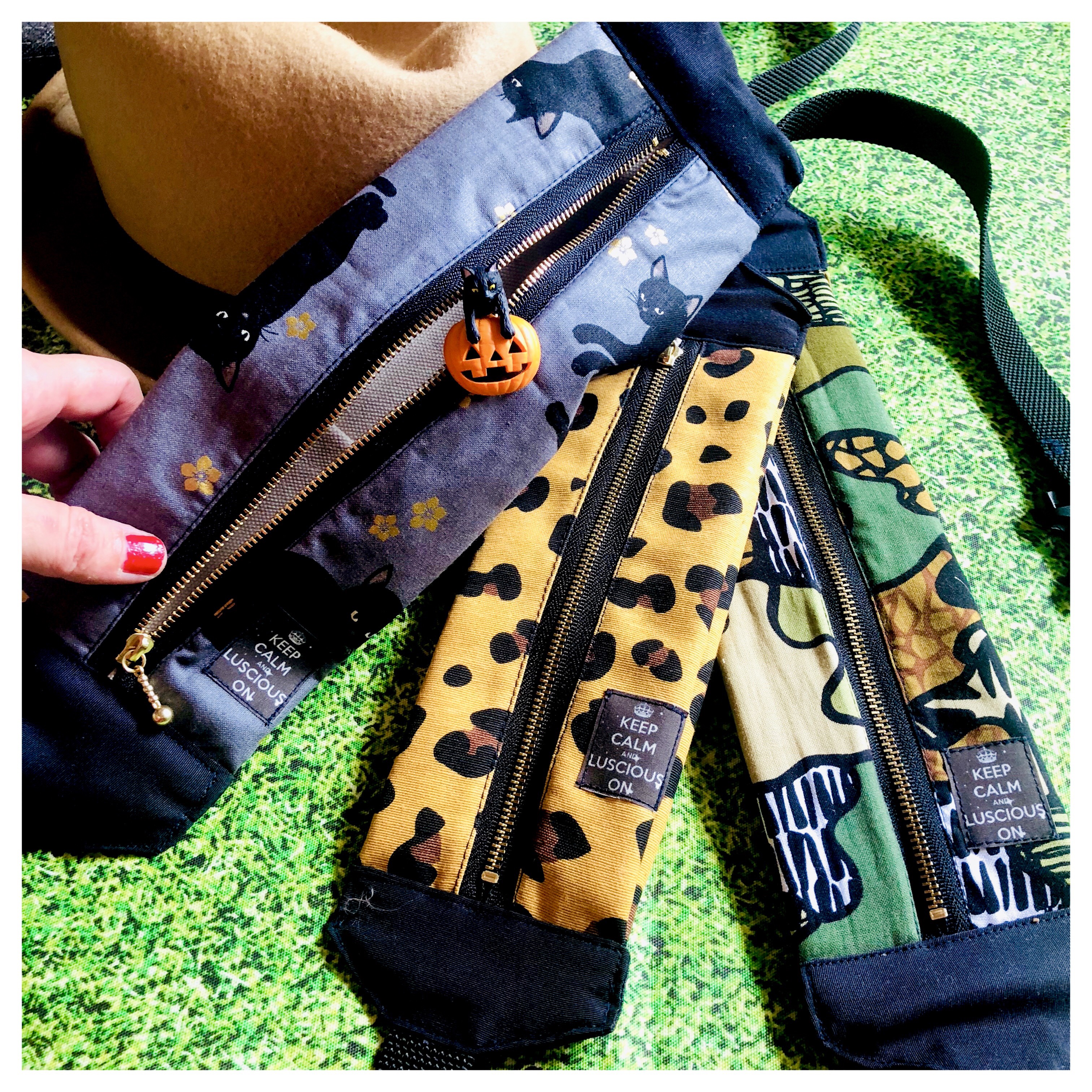 【再入荷】縦長ラインでスッキリ美スタイル！コンパクトスマートボディバッグ (import)　M　デイリーサイズ