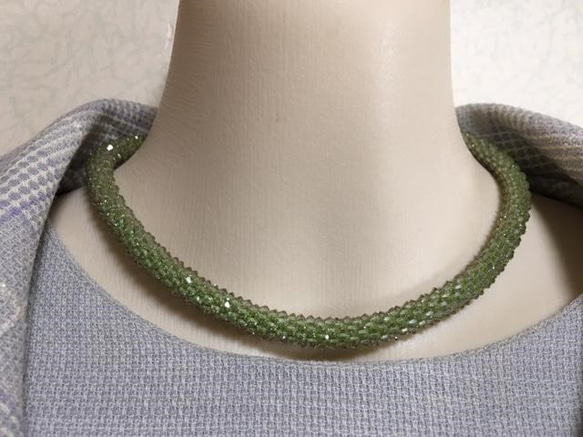 美品　Patou　パトゥ 3連ガラスビーズ ロゴネックレス　チューカー 美品 Patou パトゥ 3連ガラスビーズ ロゴネックレス チューカー Patou