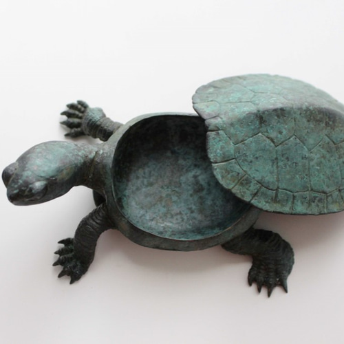 亀置物・緑亀小物入れ-② 鋳造 ブロンズ 桐箱付き ロストワックス鋳造