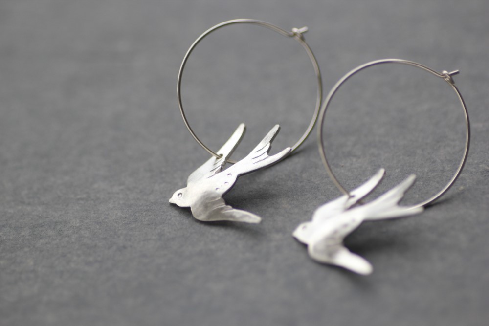 ツバメフープピアス　シルバー