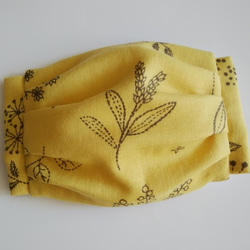 薄手⭐ふっくらマスク　植物　黄色×茶　プリーツ　フィルターポケット付き　ダブルガーゼ　 2枚目の画像