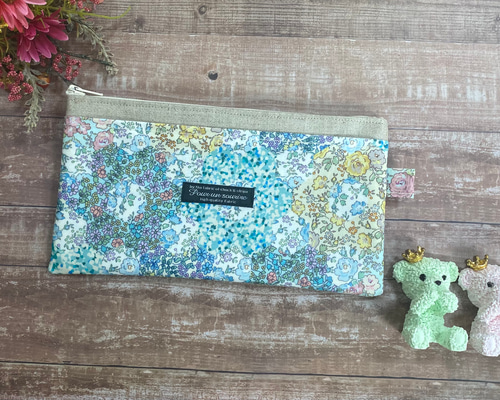 フラットポーチ C&S限定柄Garden Patchwork ブルー系 ビニール  