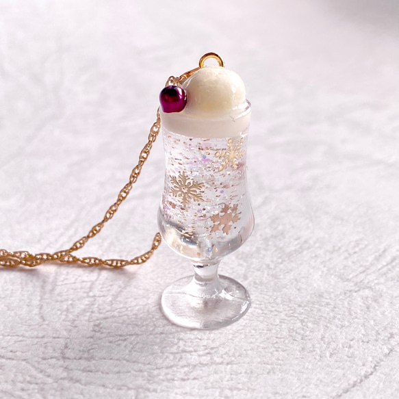 雪の結晶クリームソーダネックレス(クリアー) ネックレス・ペンダント