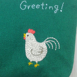 *にわとり*　タッセル付き手刺繍入り小物ポーチSサイズ 4枚目の画像