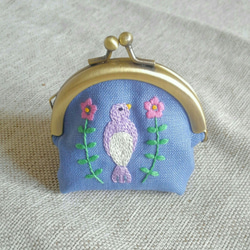 ミモザのおひなさまのがま口ポーチ　手刺繍　ハンドメイド ミモザのおひなさまのがま口ポーチ手刺繍ハンドメイド