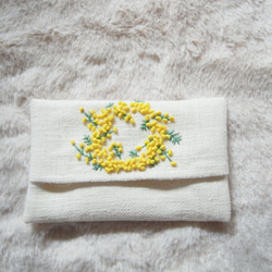 ポケットティッシュケース ミモザ　リース　 刺繍 子供用 4枚目の画像