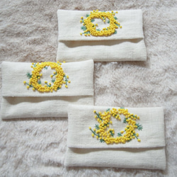 ポケットティッシュケース ミモザ　リース　 刺繍 子供用 5枚目の画像
