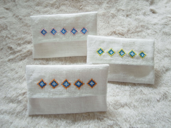 ポケットティッシュケース　ひし形　（黄色・青） 刺繍 子供用 4枚目の画像