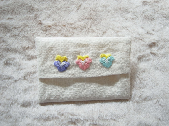 （72） パンジー手刺繍のティッシュケース 大人用 5枚目の画像