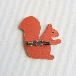 Leather brooch squirrel R.BROWN 2枚目の画像