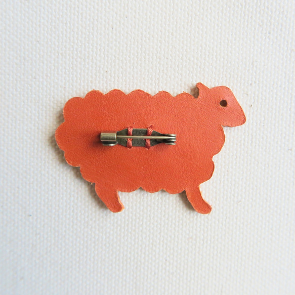 Leather brooch sheep R.BROWN 第2張的照片