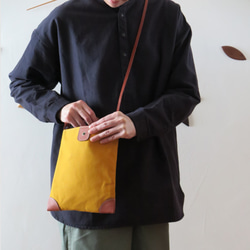 Paraffin canvas middle pochette MUSTARD 3枚目の画像