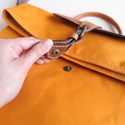 Paraffin canvas messenger bag ORANGE 6枚目の画像