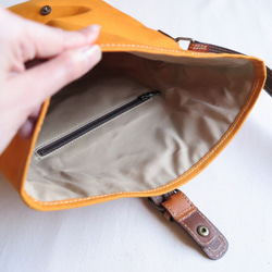 Paraffin canvas messenger bag ORANGE 8枚目の画像