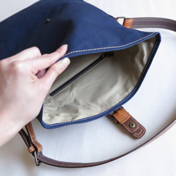 受注生産　Paraffin canvas messenger bag NAVY 8枚目の画像