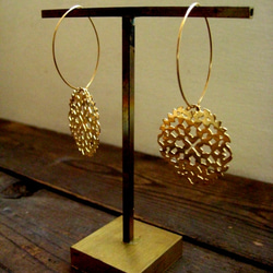 Feuille Pierced Earring 1枚目の画像