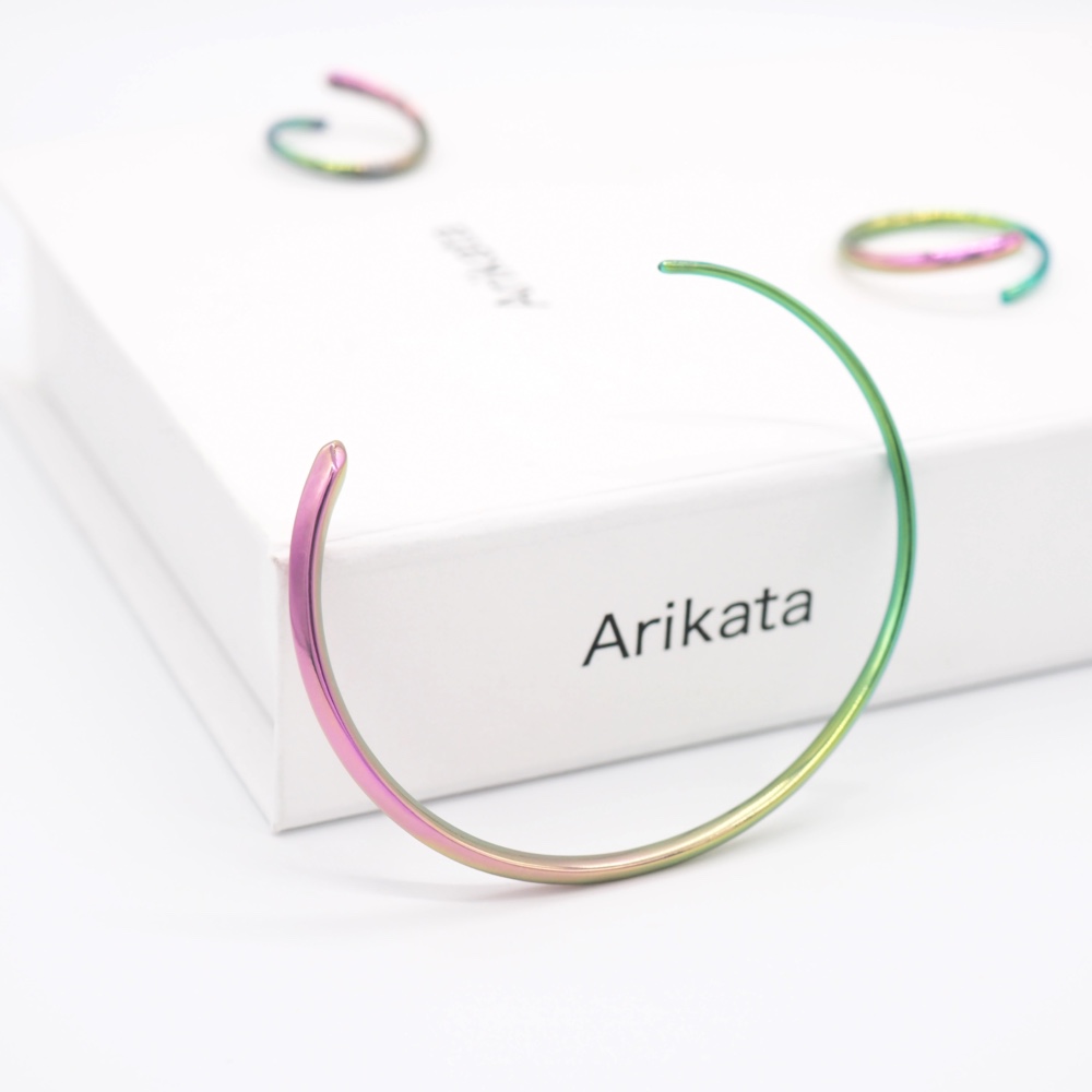 純チタン製バングル「振り返り」桜色