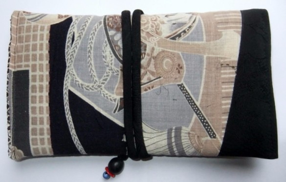着物リメイク　綿の羽織裏で作った和風財布　１６３ 2枚目の画像