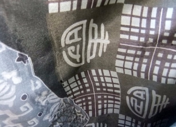 着物リメイク　羽織の裏地で作った和風お財布　２１３ 4枚目の画像