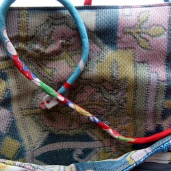 　絞りの羽織と花柄の着物で作った和風財布　３００ 4枚目の画像
