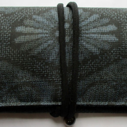 ５６２３　大島紬の着物で作った和風財布・ポーチ　＃送料無料 1枚目の画像