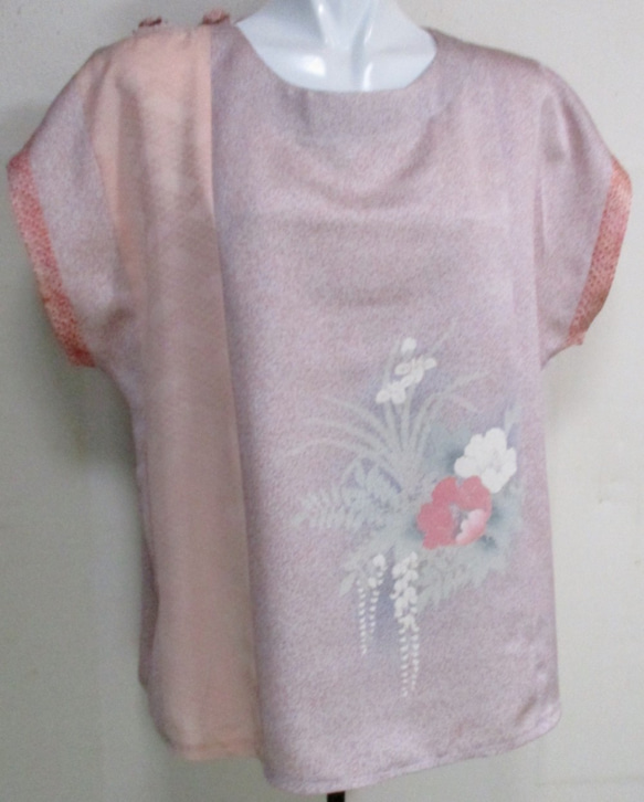 ５７８５　花柄の着物で作ったTシャツ　＃送料無料 1枚目の画像