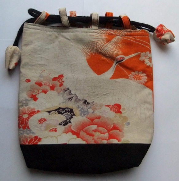 着物リメイク　鶴と花柄の着物で作った信玄袋　８９５ 4枚目の画像
