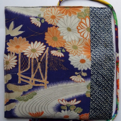 着物リメイク　絞りと花柄の着物で作った和風財布９３３ 5枚目の画像