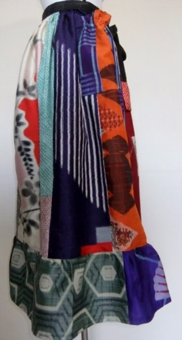 着物リメイク　銘仙と絞りの着物で作ったスカート　１２８８ 2枚目の画像