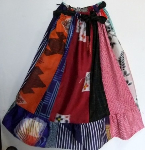 着物リメイク　銘仙と絞りの着物で作ったスカート　１２８８ 4枚目の画像