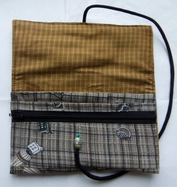 着物リメイク　羽織の裏地で作った和風財布　１３０５ 3枚目の画像