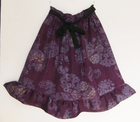 着物リメイク　花柄の着物で作った膝丈スカート　１３９８ 4枚目の画像