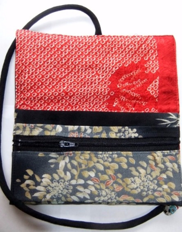 着物リメイク　花柄の着物で作った和風財布　１４６１ 4枚目の画像