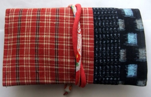 着物リメイク　土佐紬と絣で作った和風財布　１６１７ 2枚目の画像