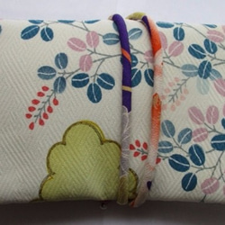 着物リメイク　萩の花の振袖で作った和風財布　１８９５ 2枚目の画像