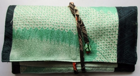 着物リメイク　絞りの訪問着で作った和風財布　１９５７ 1枚目の画像