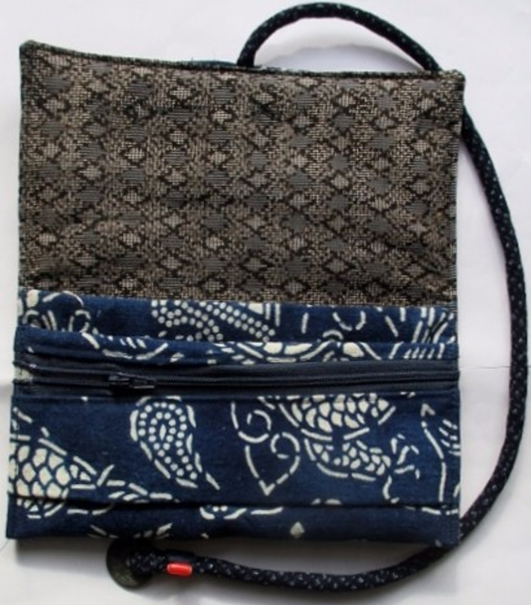 着物リメイク　琉球の型染めで作った和風財布　２０５６ 5枚目の画像